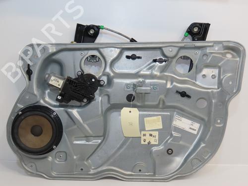 Vindusheismekanisme høyre foran VW POLO IV (9N_, 9A_) 1.4 TDI (70 hp) 30522338