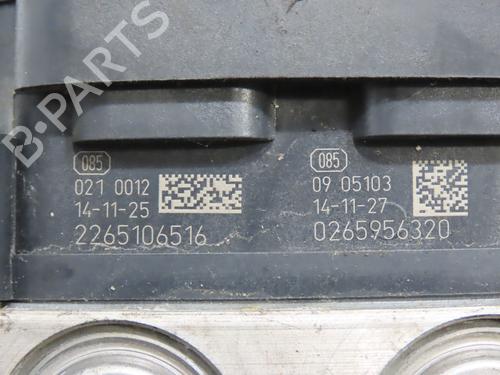 Used ABS pump ABS pump RENAULT TWINGO III (BCM_, BCA_) 0.9 TCe 90 (BCM9, BCM2) (90 hp) 28829931 28829931
