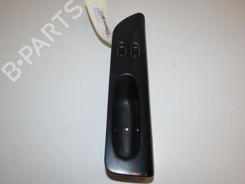 Used Left front window switch Left front window switch RENAULT LAGUNA I (B56_, 556_) 1.8 (94 hp) 26383686 26383686