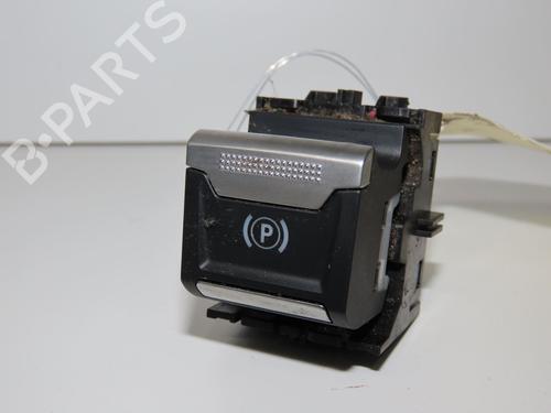 Used Switch Switch PEUGEOT 5008 II (MC_, MJ_, MR_, M4_) 1.6 BlueHDi 120 (MCBHZH, MCBHZW) (120 hp) 33860636 33860636