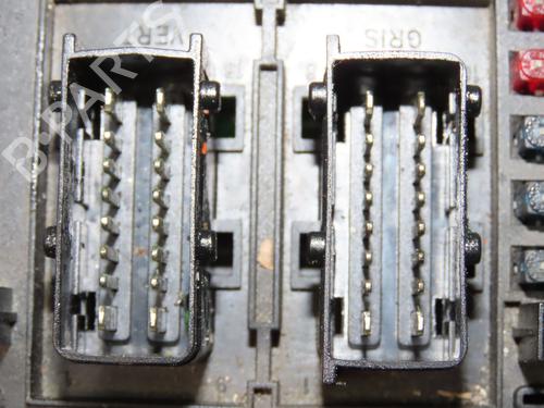 Fuse box PEUGEOT 307 Break (3E) 2.0 HDI 110 | BP36493351E1 - Image 3