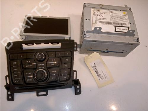 Used Radio OPEL ZAFIRA TOURER C (P12) 1.4 (75) (140 hp) 12262491