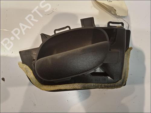 Used Front right interior door handle Front right interior door handle 11102374 11102374