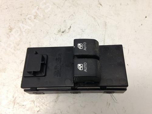 Used Left front window switch Left front window switch KIA CEE'D SW (ED) 1.6 CRDi 90 (90 hp) 36495237 36495237