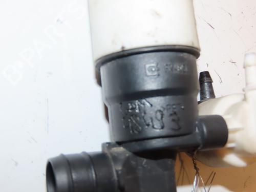 Used Washer pump FORD C-MAX II (DXA/CB7, DXA/CEU) 1.6 TDCi (115 hp) 16667398