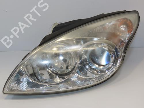 Used Left headlight HYUNDAI i30 Estate (FD) 1.6 CRDi (116 hp) 28969458
