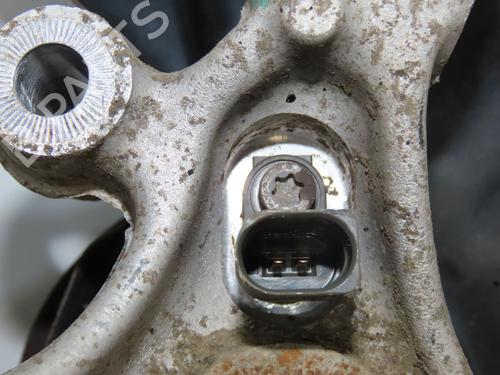 Mangueta trasera derecha VW TOURAN (5T1) 2.0 TDI (150 hp) 31120334