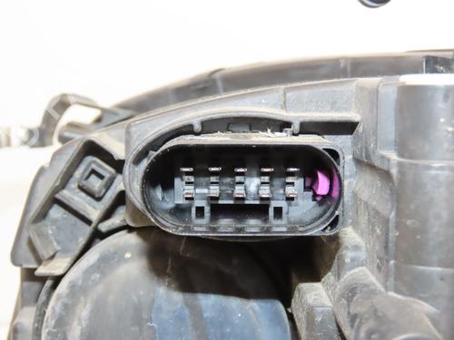 Used Right headlight AUDI A4 B8 (8K2) 2.0 TDI (143 hp) 28832440