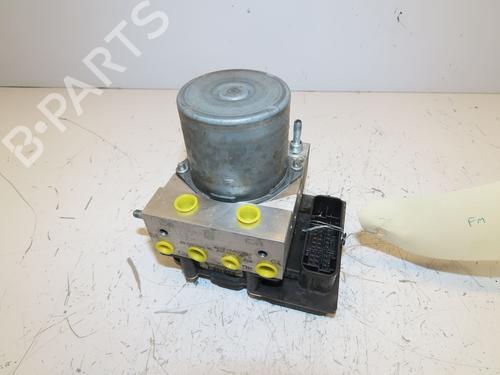 Used ABS pump PEUGEOT 5008 (0U_, 0E_) 1.6 HDi (112 hp) 17338522