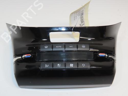 Used Climate control Climate control PEUGEOT 2008 I (CU_) 1.2 THP 110 / PureTech 110 (110 hp) 26381229 26381229