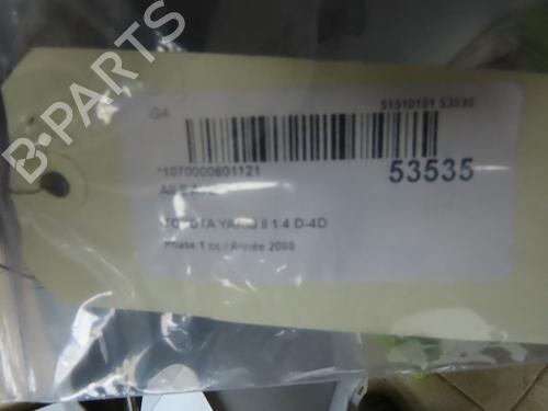 Forkjerm høyre TOYOTA YARIS (_P9_) 1.4 D-4D (NLP90_, NLP90R) (90 hp) 28830926