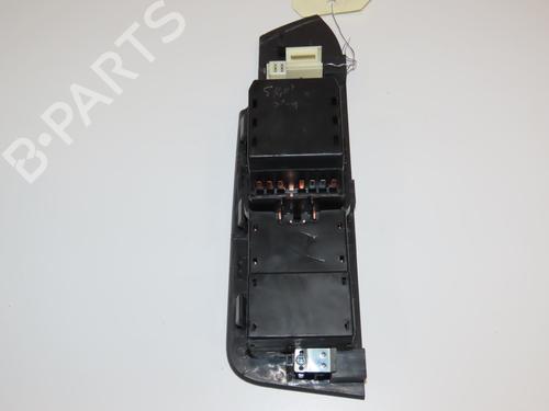 Used Left front window switch CHEVROLET CAPTIVA (C100, C140) 2.0 D 4WD (150 hp) 28802050