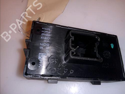 Left rear window switch OPEL ASTRA J (P10) 1.7 CDTI (68) | BP11921481I29