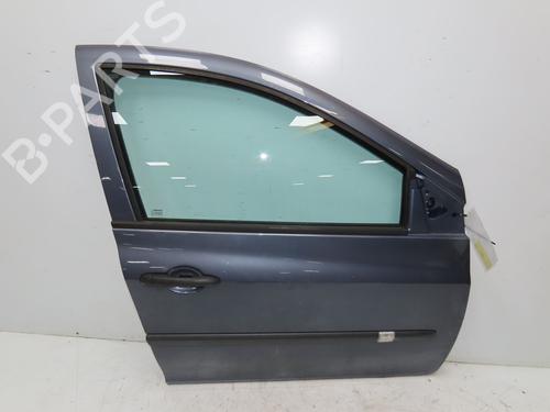 Used Right front door RENAULT CLIO III (BR0/1, CR0/1) 1.2 16V (BR02, BR0J, BR11, CR02, CR0J, CR11) (75 hp) 28968569