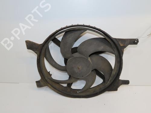 Used Radiator fan Radiator fan RENAULT RAPID Box Body/MPV (F40_, G40_) [1985-2001] 33477517 33477517