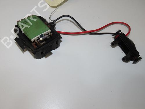 Used Heater resistor Heater resistor RENAULT CLIO II (BB_, CB_) 1.2 (BB0A, BB0F, BB10, BB1K, BB28, BB2D, BB2H, CB0A,... (58 hp) 33711611 33711611