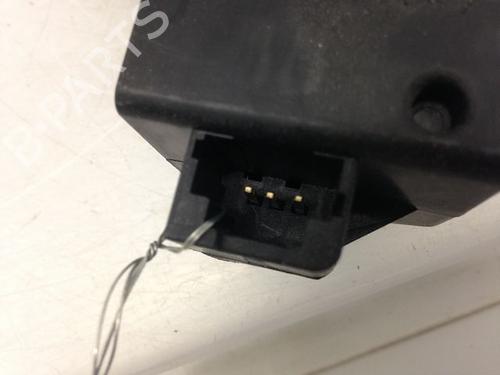 tailgate-lock-peugeot-307-cc-3b-2003-2004-2005-2006-2007-2008-2009-23177415 main image