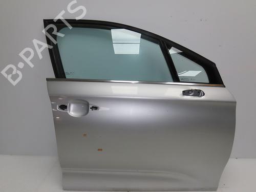 Used Right front door Right front door 39039368 39039368