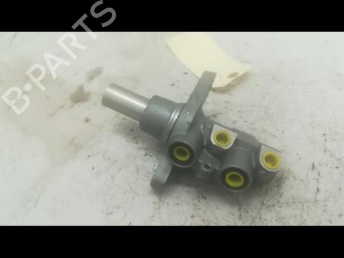 Used Brake master cylinder Brake master cylinder PEUGEOT 3008 I MPV (0U_) 2.0 HDi Hybrid4 (163 hp) 9602083 9602083