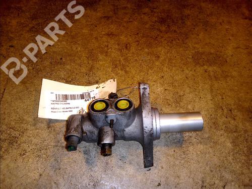 Used Brake master cylinder RENAULT VEL SATIS (BJ0_) 2.2 dCi (BJ0E, BJ0F) (150 hp) 10053220