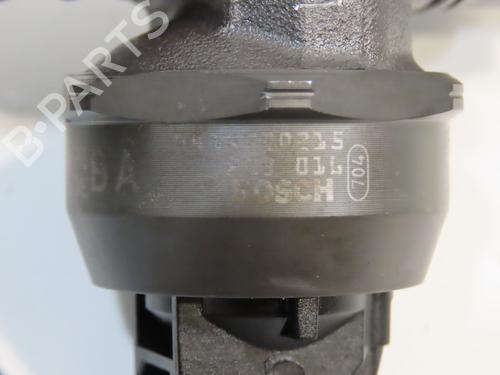 Used Injector VW TRANSPORTER T5 Bus (7HB, 7HJ, 7EB, 7EJ) 1.9 TDI (105 hp) 28966937