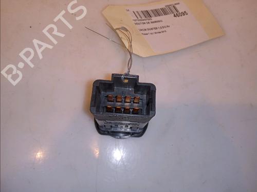 Used Warning switch DACIA DUSTER (HS_) 1.5 dCi (HSMC) (107 hp) 12431572