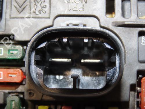 Used Fuse box PEUGEOT 407 (6D_) 2.0 HDi 135 (6DRHRH, 6DRHRE, 6DRHRG, 6DRHRJ) (136 hp) 29318719