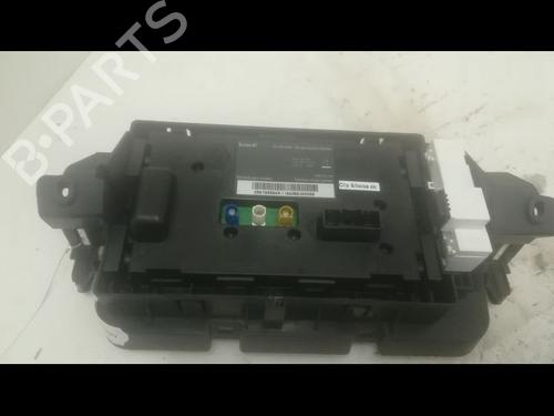 radio-renault-megane-iii-hatchback-bz01_-b3_-2008-23174900 main image