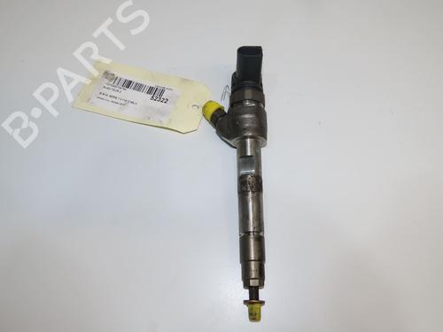 Inyector BMW 1 (F20) 114 d (95 hp) 33008021