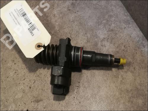 Używane Wtryskiwacz VW PASSAT B5.5 (3B3) 1.9 TDI (101 hp) 9611064