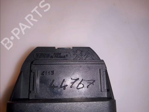 Used Left front window switch Left front window switch PEUGEOT 206 Hatchback (2A/C) 1.4 i (75 hp) 11724937 11724937
