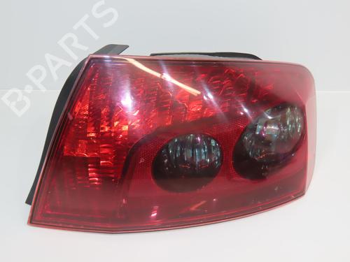 Right taillight PEUGEOT 407 (6D_) 2.0 HDi 135 (6DRHRH, 6DRHRE, 6DRHRG, 6DRHRJ) | BP31121229C35 