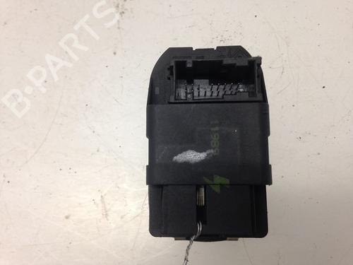 Used Left front window switch PEUGEOT EXPERT Van (222) 1.9 D 70 (69 hp) 23176524