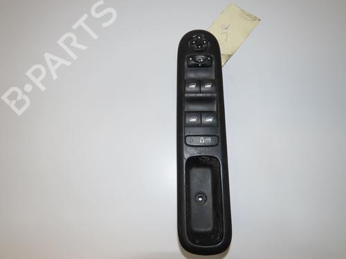 Left front window switch PEUGEOT 5008 (0U_, 0E_) 2.0 HDi | BP31912164I27 