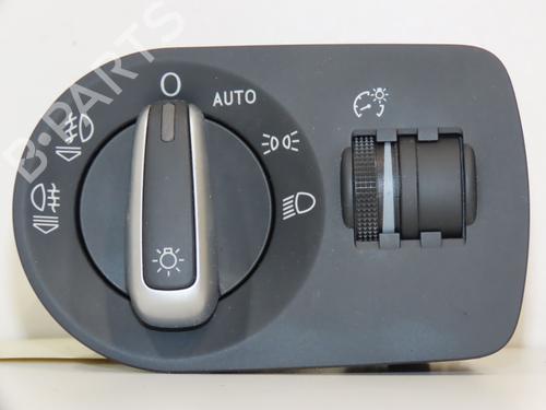 Used Headlight switch AUDI A1 Sportback (8XA, 8XF) 1.2 TFSI (86 hp) 17868296