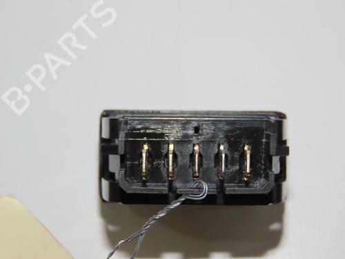 Used Left front window switch Left front window switch CITROËN XSARA PICASSO (N68) 2.0 HDi (90 hp) 30916923 30916923
