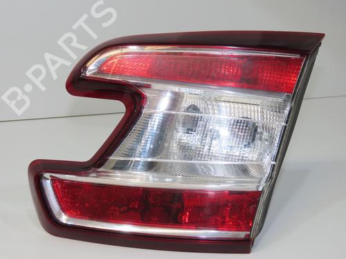 Used Right tailgate light Right tailgate light RENAULT MEGANE III Grandtour (KZ0/1) 1.5 dCi (KZ09, KZ0D, KZ1G, KZ29, KZ14, KZ1W, KZ10, KZ1F,... (110 hp) 33477621 33477621