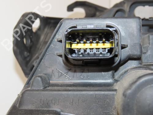 Used Left headlight PEUGEOT 5008 (0U_, 0E_) 2.0 HDi 150 / BlueHDi 150 (150 hp) 28832528