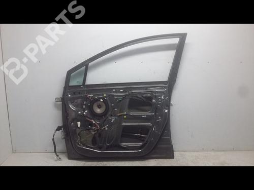 Right front door TOYOTA COROLLA Verso (ZER_, ZZE12_, R1_) 2.0 D-4D (CUR10_, CUR10R) | BP9604378C3 