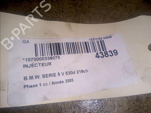 Used Injector BMW 5 (E60) 530 d (218 hp) 9824380