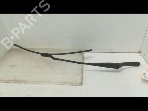 Used Front windshield wiper arm PEUGEOT 308 I (4A_, 4C_) 1.6 HDi (92 hp) 14881104