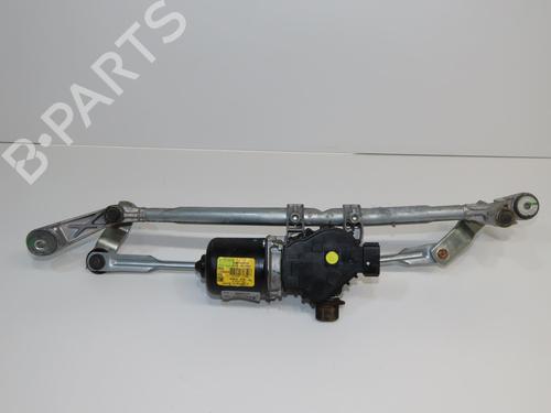 Used Front wiper motor Front wiper motor RENAULT MEGANE IV Hatchback (B9A/M/N_) 1.5 dCi 110 (B9A3) (110 hp) 33728197 33728197