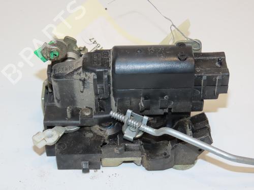 Front right lock RENAULT MASTER II Van (FD) 2.5 dCi (FD02) | BP26381268C97