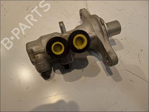 Used Brake master cylinder Brake master cylinder PEUGEOT 208 I (CA_, CC_) 1.6 BlueHDi 100 (100 hp) 11100414 11100414