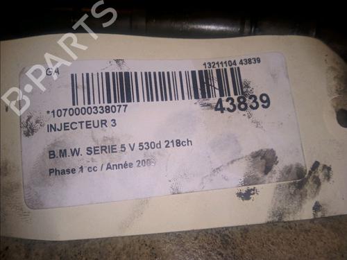 Injector BMW 5 (E60) 530 d (218 hp) 9824395