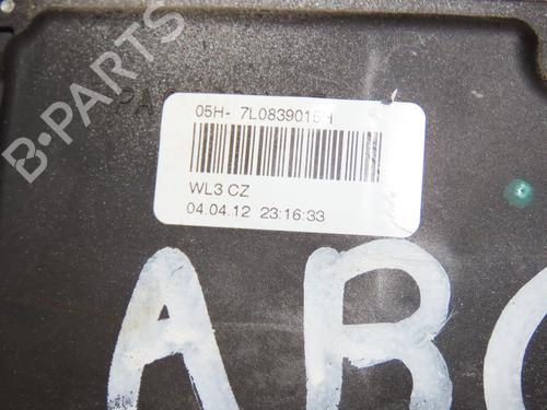 Rear left lock VW TOURAN (1T3) 2.0 TDI | BP28832009C100 