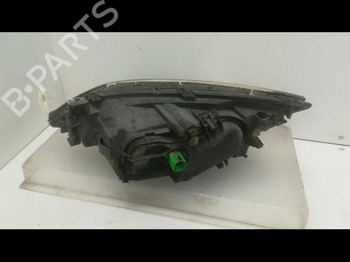 Used Right headlight FORD MONDEO III (B5Y) 2.0 16V TDDi / TDCi (115 hp) 9597808