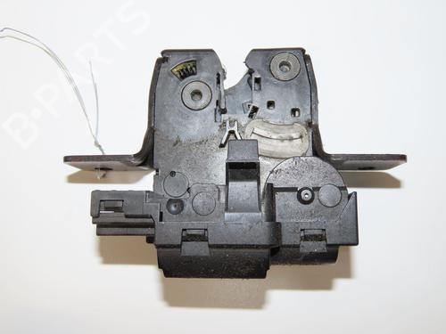 Used Tailgate lock RENAULT CLIO III (BR0/1, CR0/1) 1.5 dCi (BR17, CR17) (86 hp) 31274442