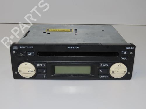 Used Radio Radio NISSAN MICRA III (K12) 1.5 dCi (82 hp) 32399670 32399670