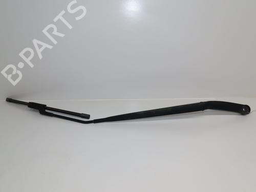 Used Front windshield wiper arm FIAT TIPO Hatchback (356_, 357_) 1.4 (356HXA1B, 357) (95 hp) 30164378